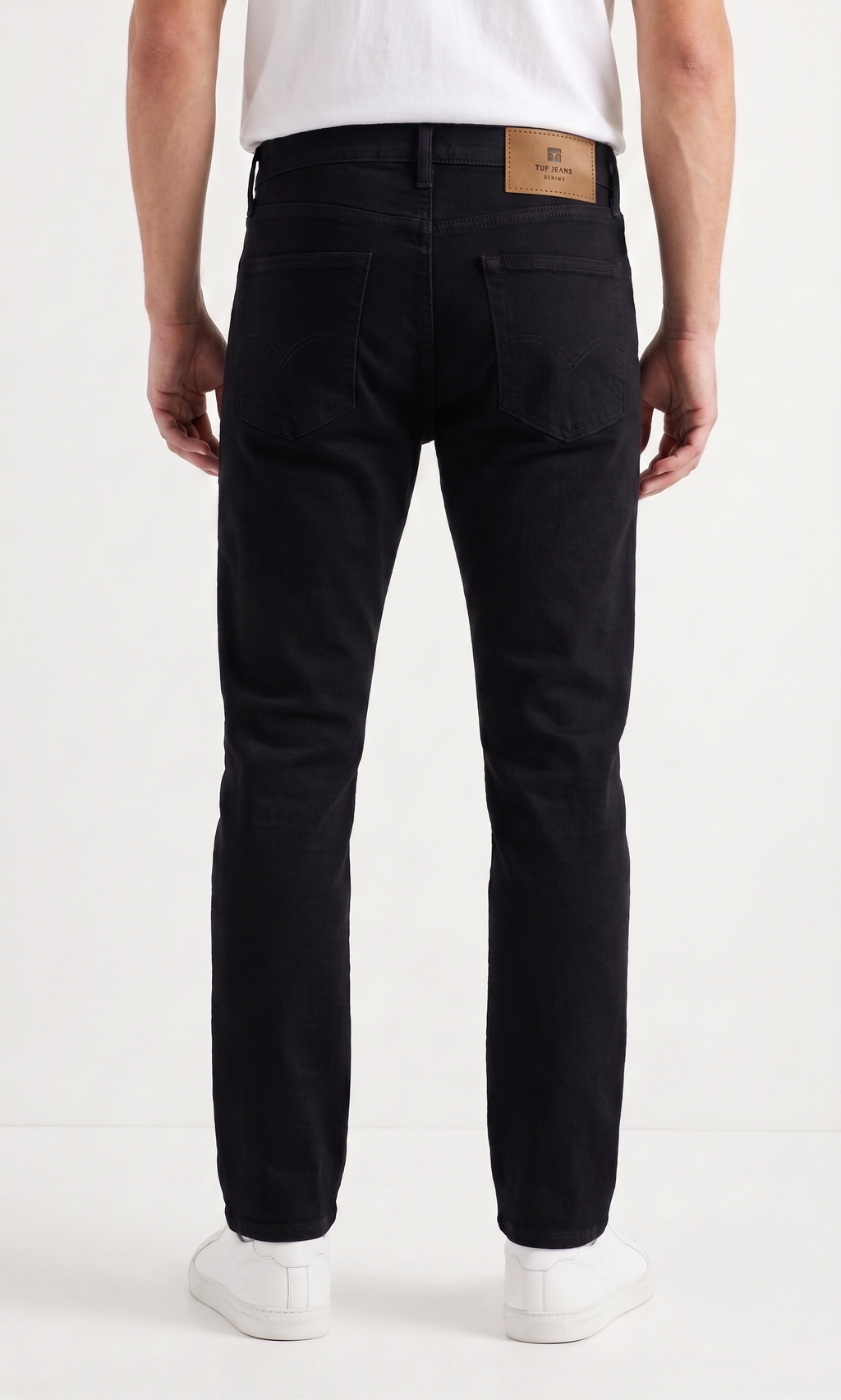 STRAIGHT FIT BLACK JEANS