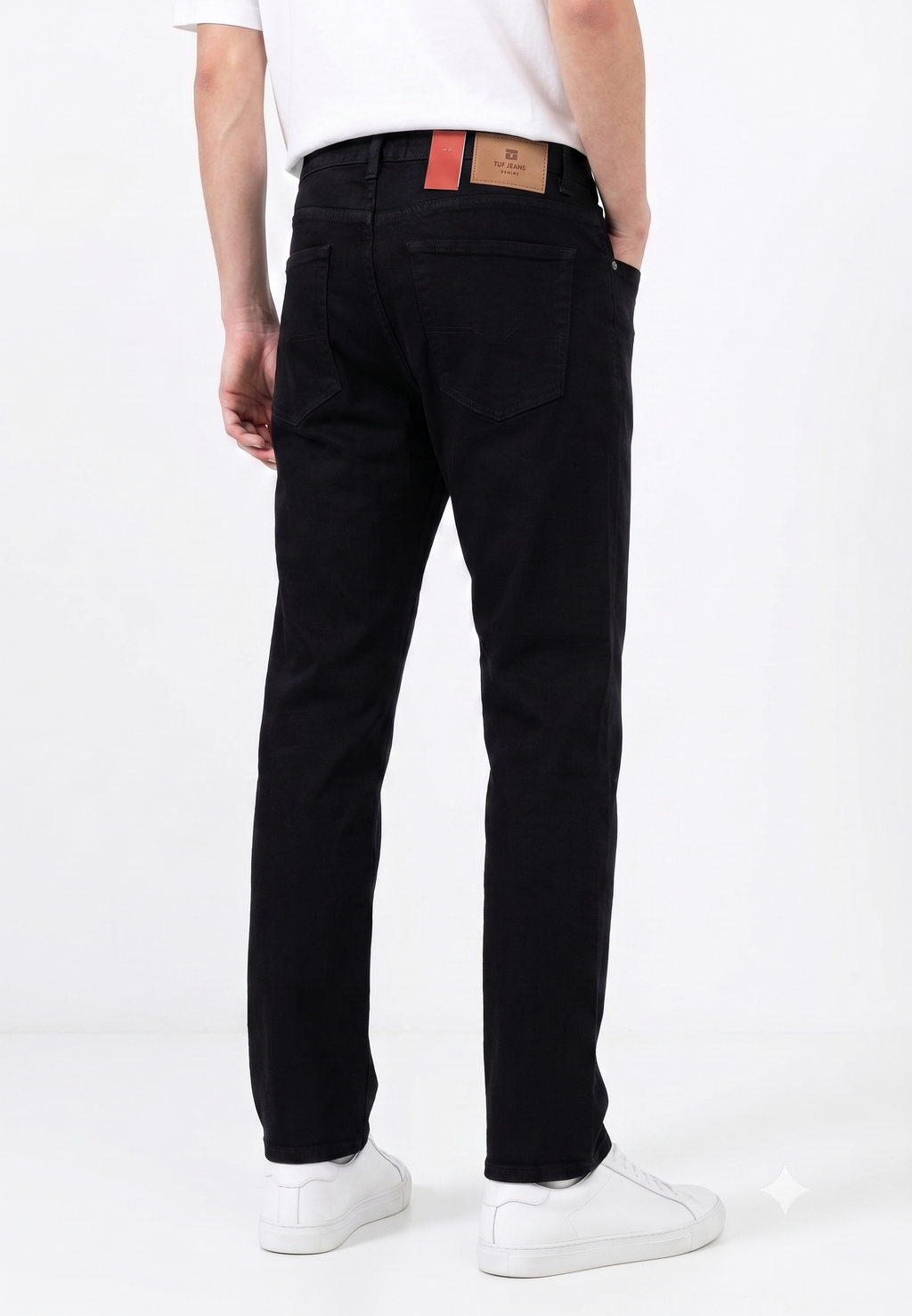 STRAIGHT FIT BLACK JEANS