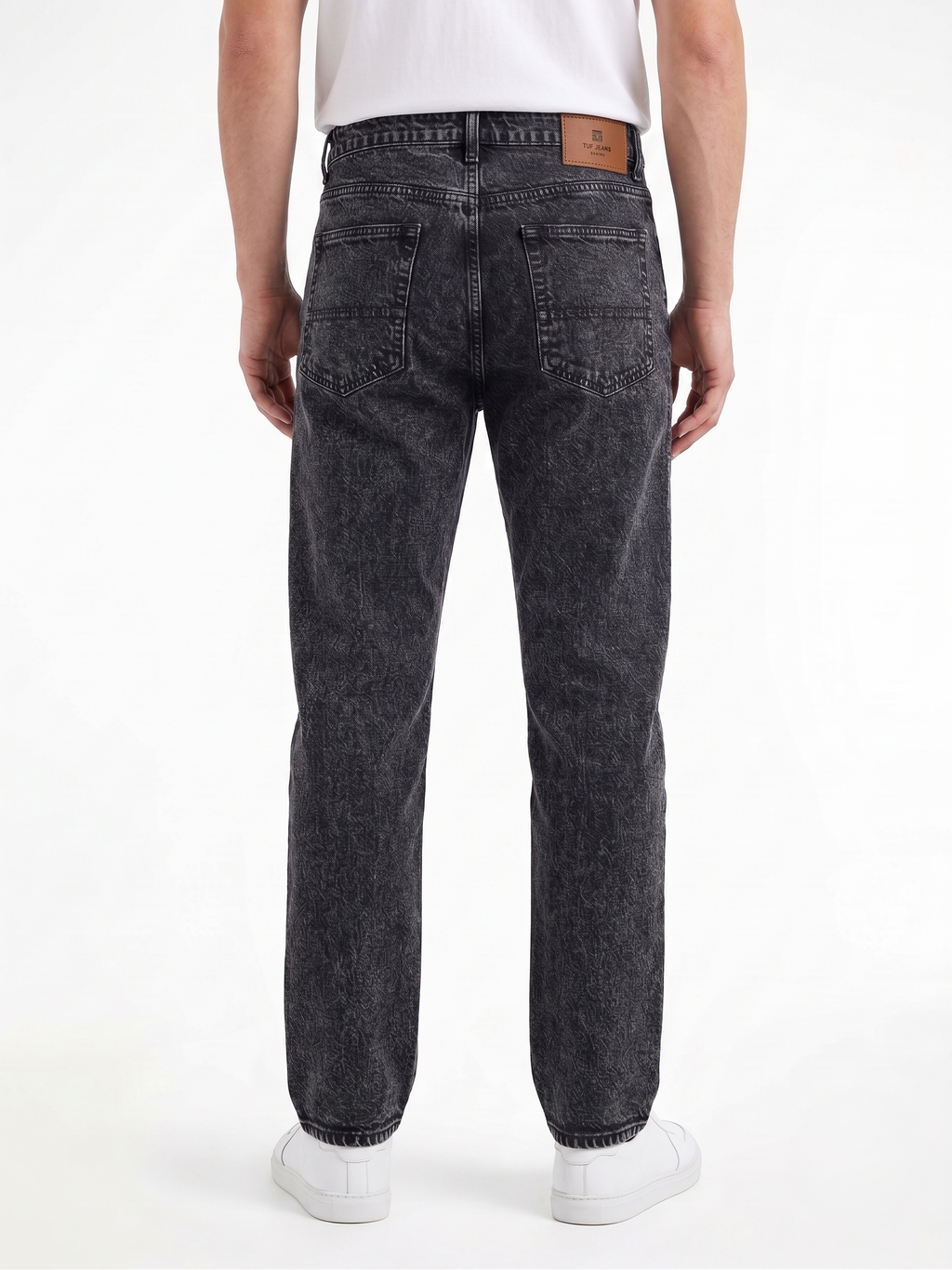 STRAIGHT FIT BLACK JEANS